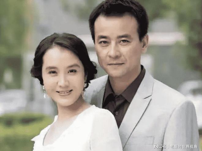 恩愛十幾年難抵殘酷現(xiàn)實？羅鋼娶小23歲郝蕾年齡差原來不算坎(圖8)